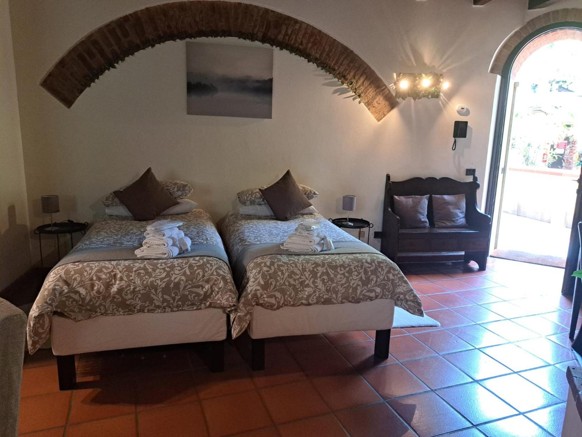 Monolocale Beatrice Abbadesse Guest House 米兰 外观 照片